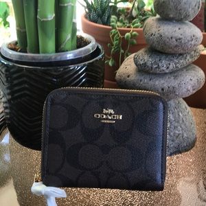 Coach double zip wallet. Brand new.(SOLD)